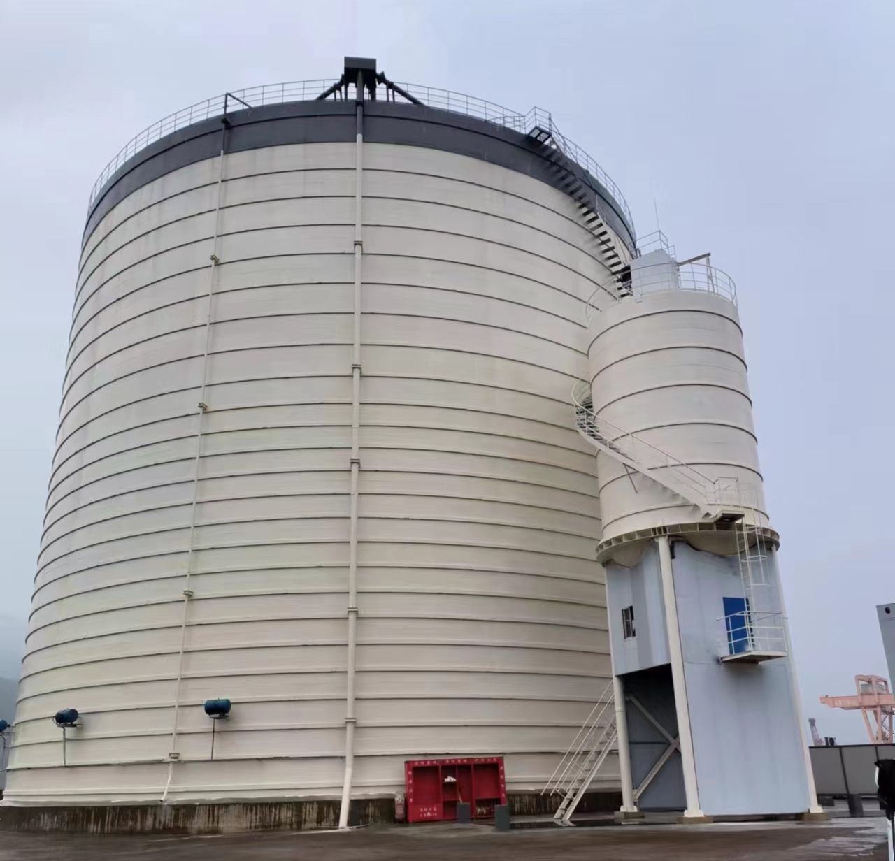 新源10万吨水泥钢板库